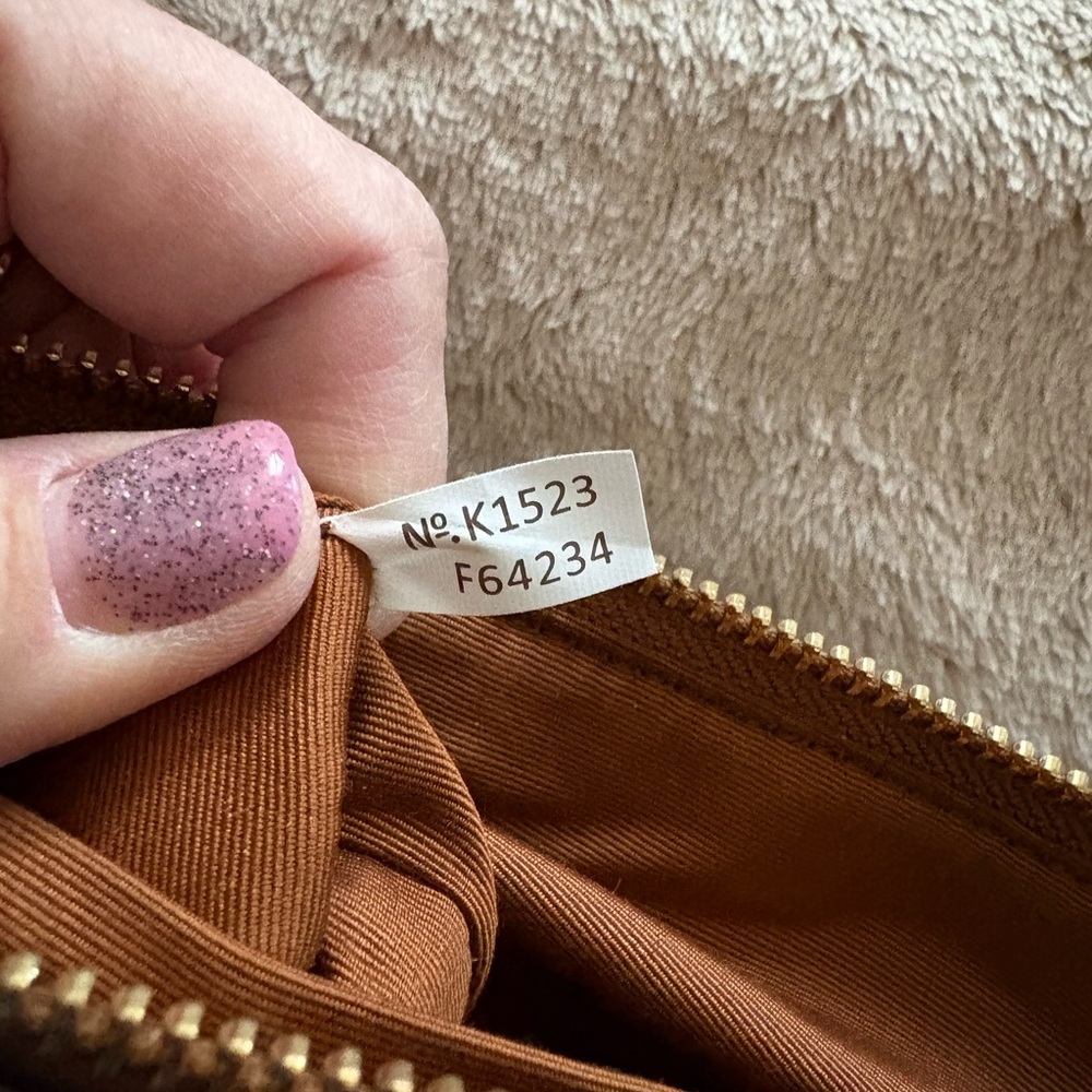 Coach Tan and Gold Shoulder Bag-used once. Like New. - Picture 6 of 8